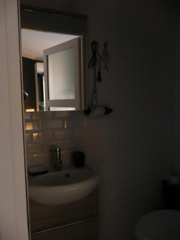 Studio Ivry Lyon Room photo